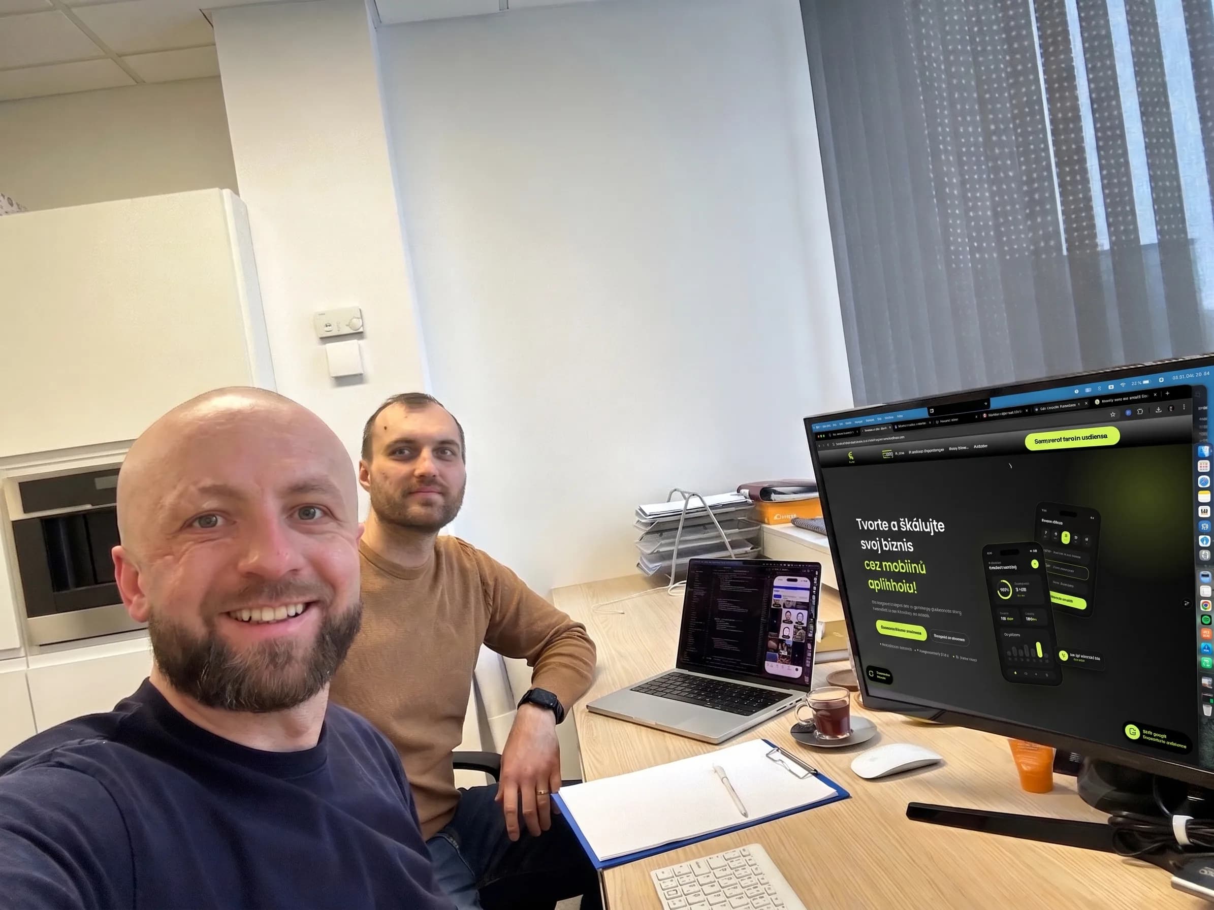 Zakladatelia Grow-App v kancelárii